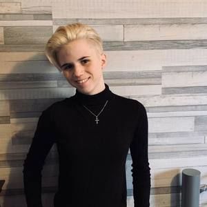 Meet your Posher, Koralie